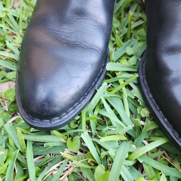 BORN Black Leather Ankle Boots With Bow Size 7 - Picture 9 of 10